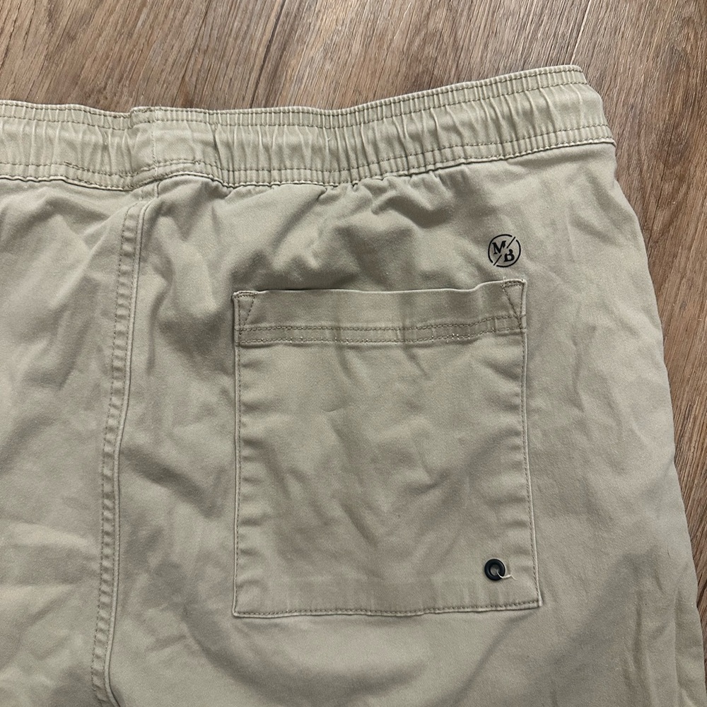 Michael Brandon Essentials Tan Men's Shorts - Picture 4 of 5